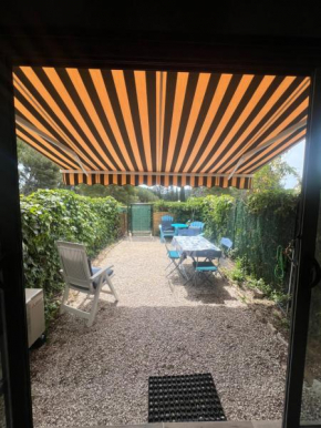 Studio proche mer avec jardinet